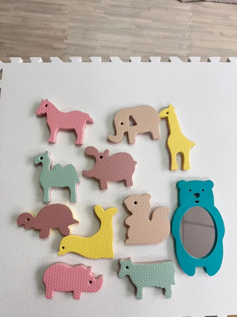 鏡子動物堆疊世界